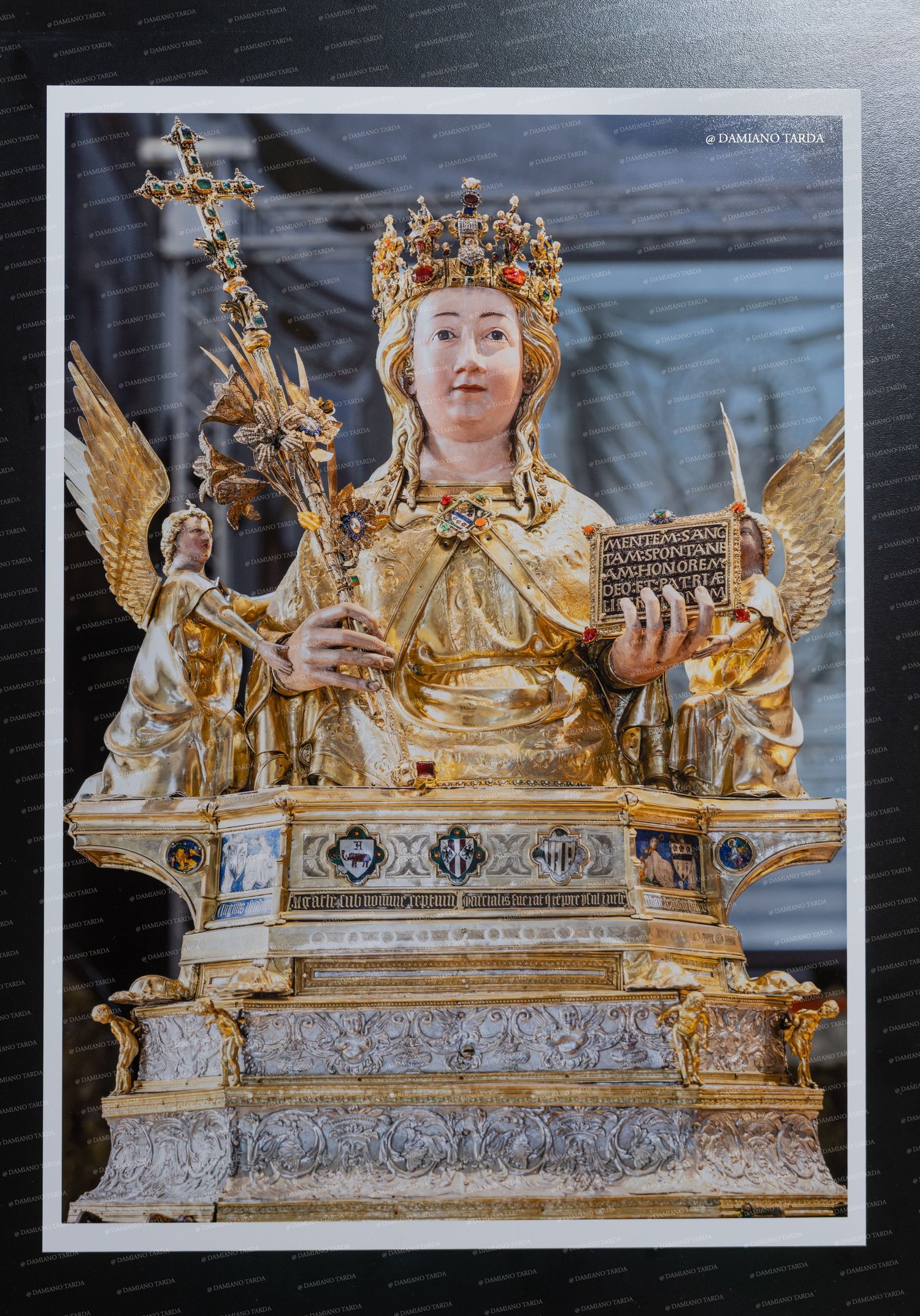 Stampa fotografica: il Busto reliquiario di Sant'Agata senza gioielli ed ex voto, dopo il restauro.